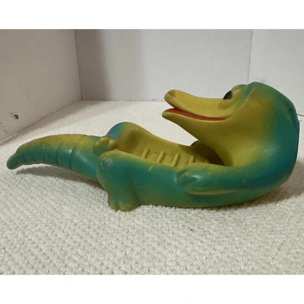 Vintage 1960's Gaylord‎ Gator Avon Floating Bath Soap Dish/Toy